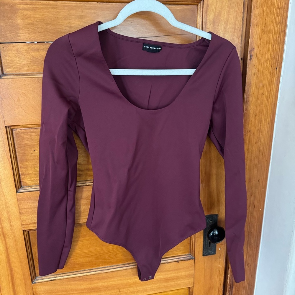 Good American Long Sleeve Scoop Neck Bodysuit - Burgundy